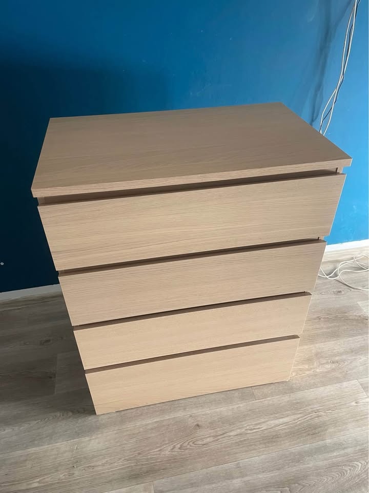Komoda MALM IKEA se 4 zásuvkami
