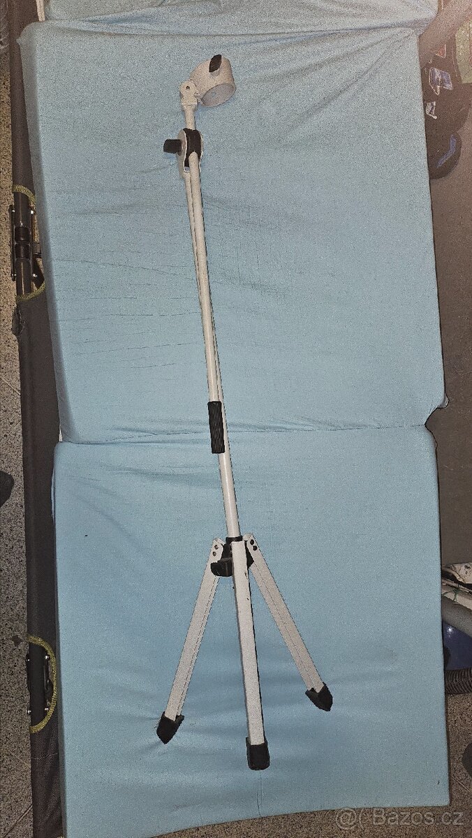 STOJAN na biotronovou lampu