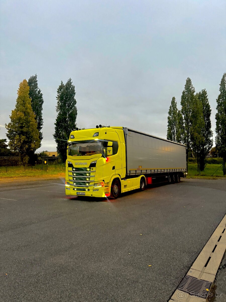 Řidič C+E Plachtový návěs