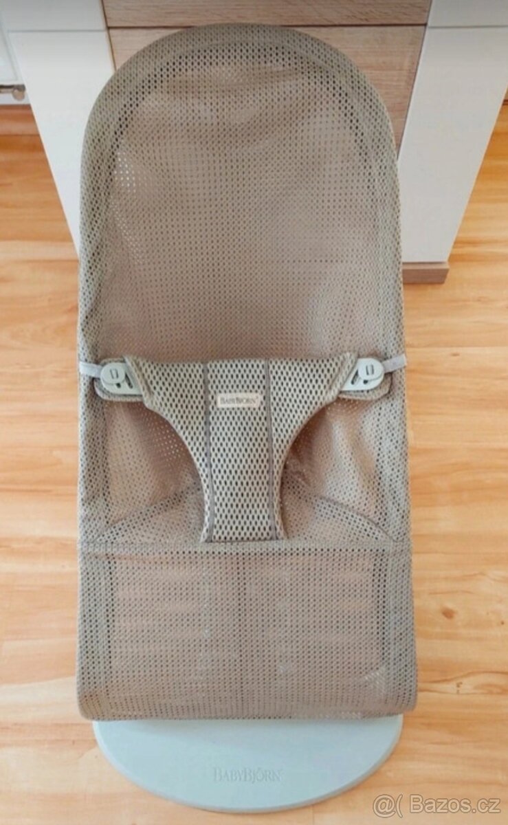 Lehátko Babybjorn s mesh potahem