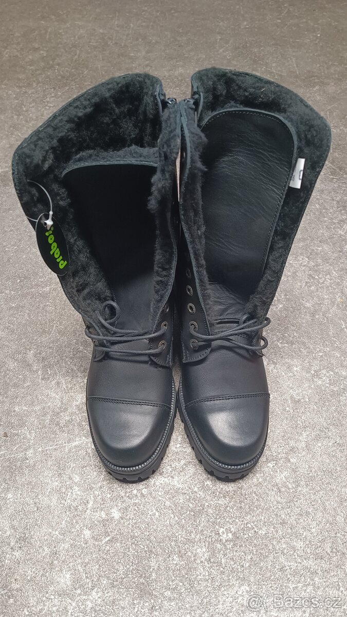 Dámské zimní boty 39