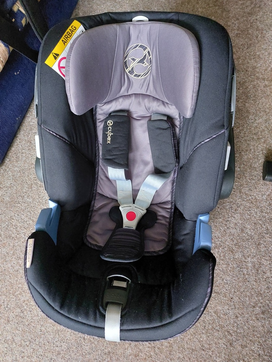 Autosedačka Cybex Aton 5 + ISOFIX základna