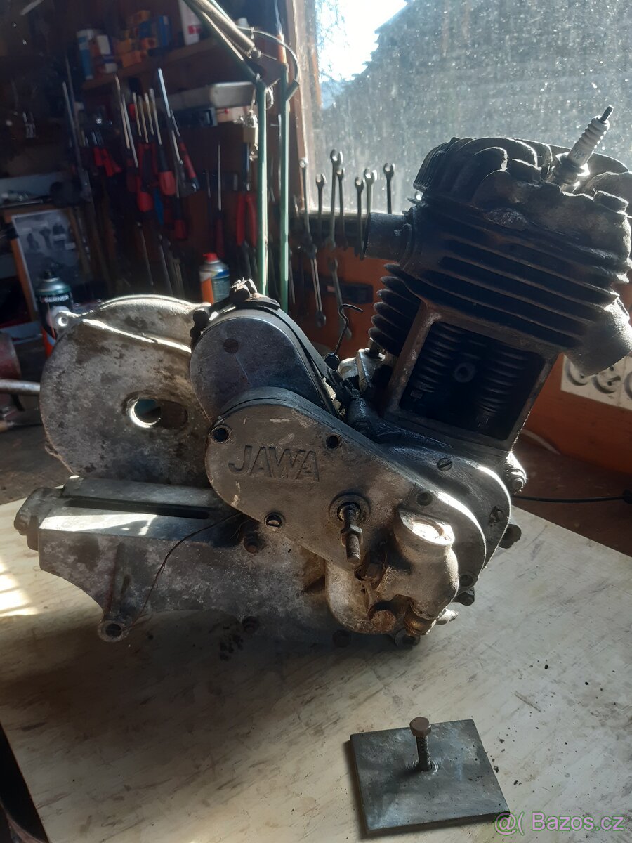 Jawa 350 SV motor