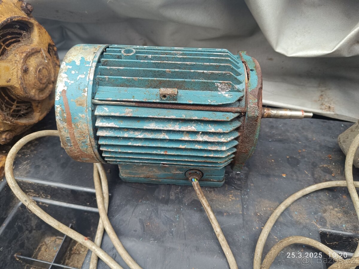 Motor 220V, 2900 ot. /min