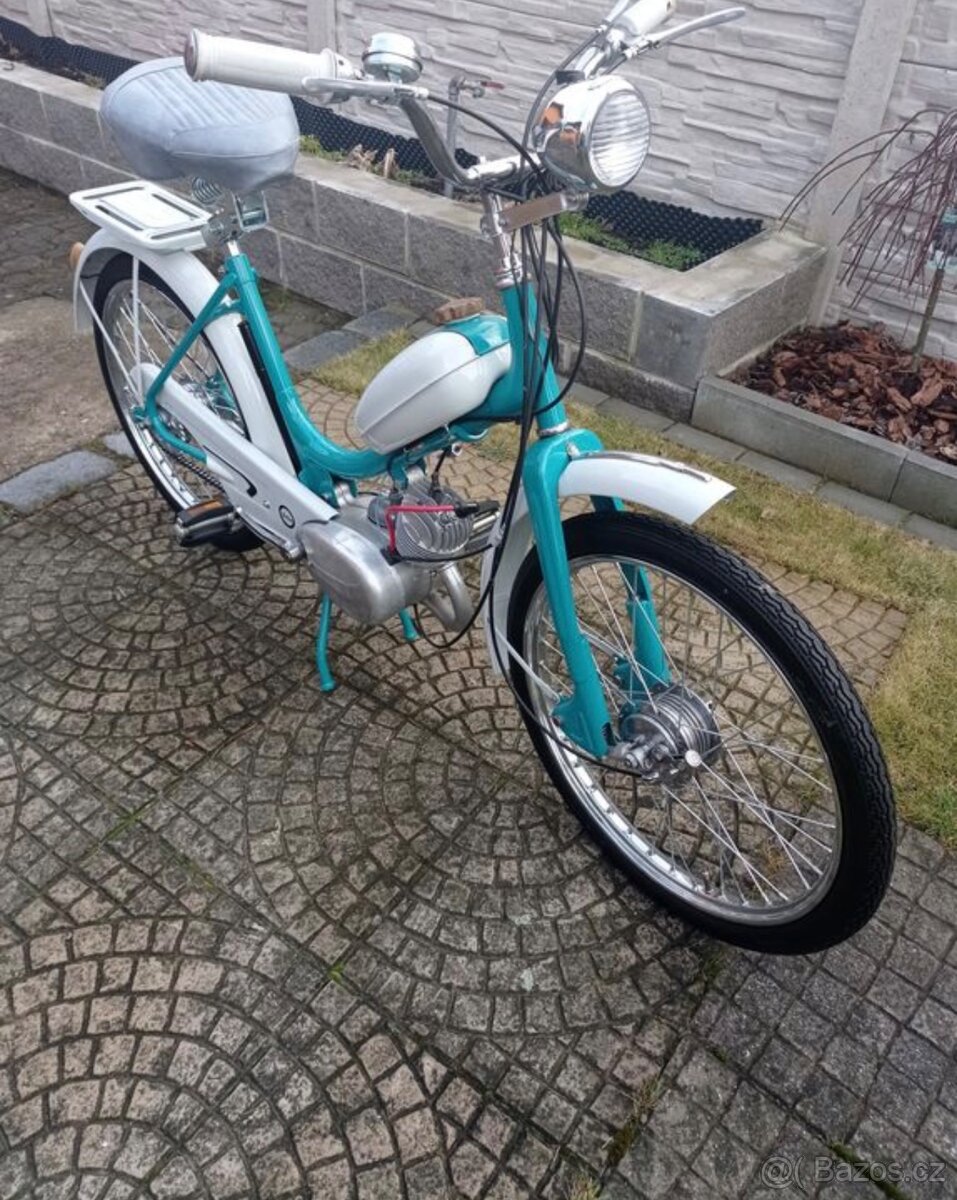 Jawa S11 Moped