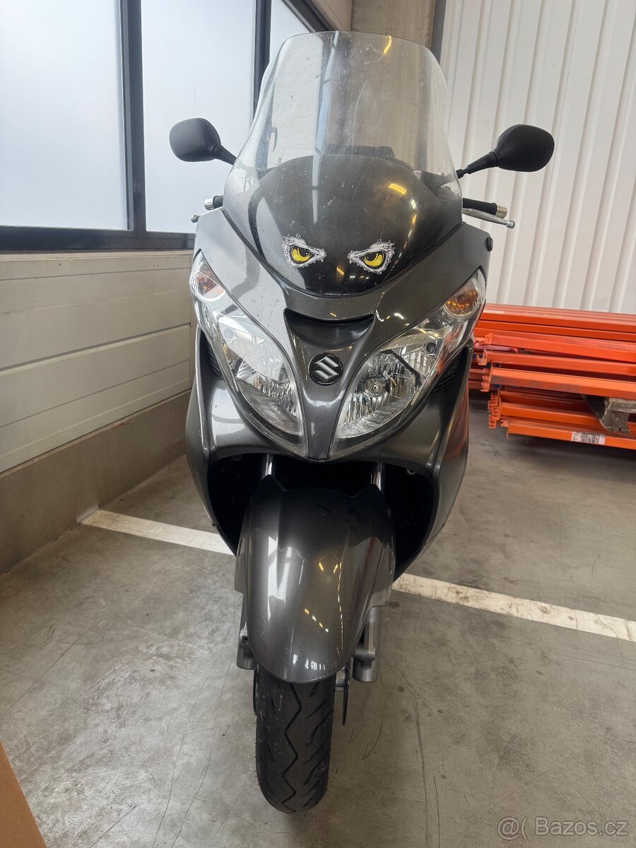 PRODÁM SKUTR MOTORKU SUZUKI BURGMAN 400i