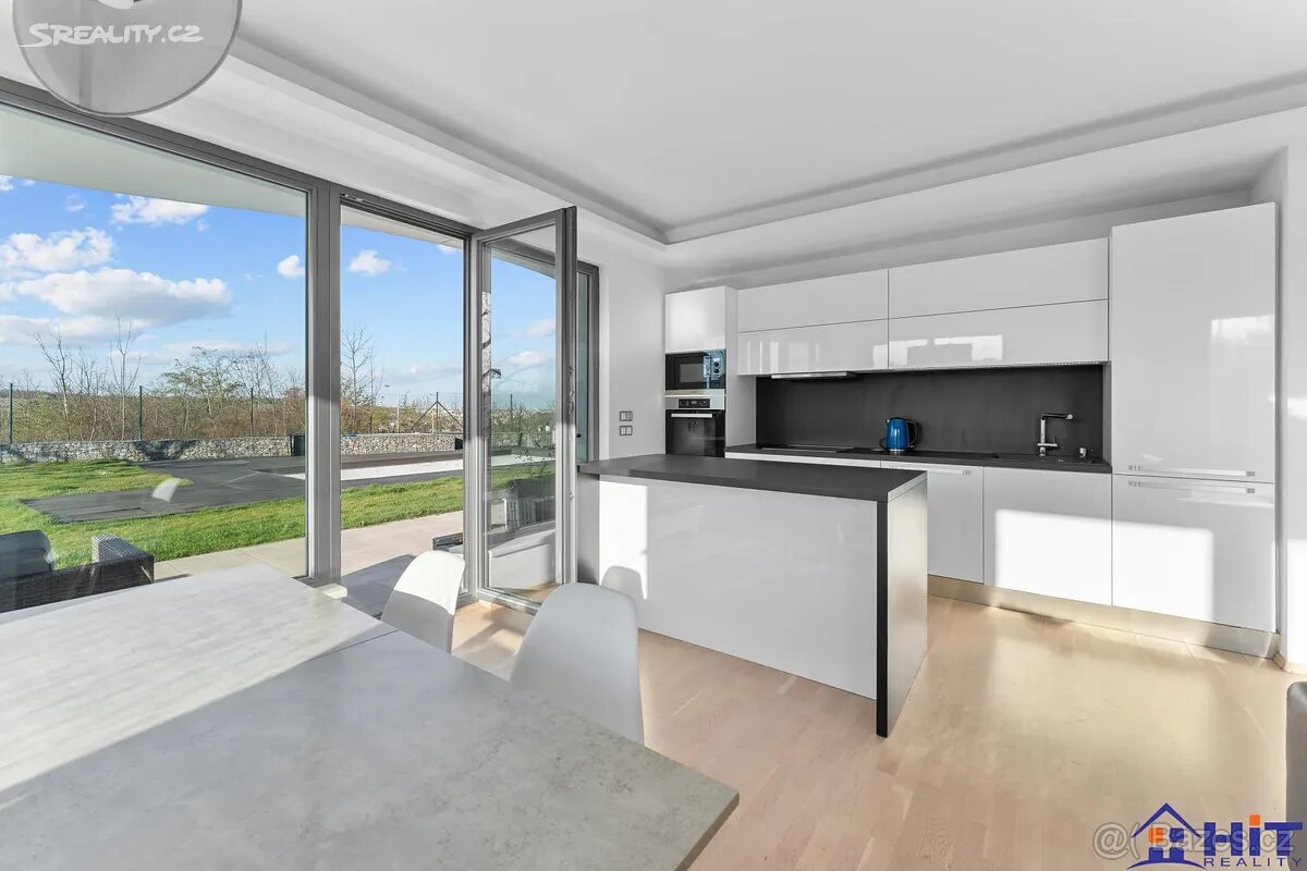 Pronájem bytu 3+kk 156 m² Devonská, Praha - Hlubočepy