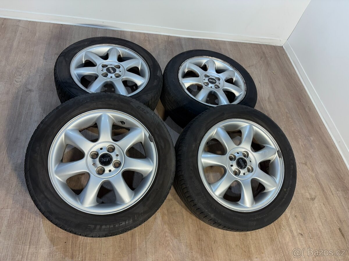 // ALU kola Mini Cooper R16 //