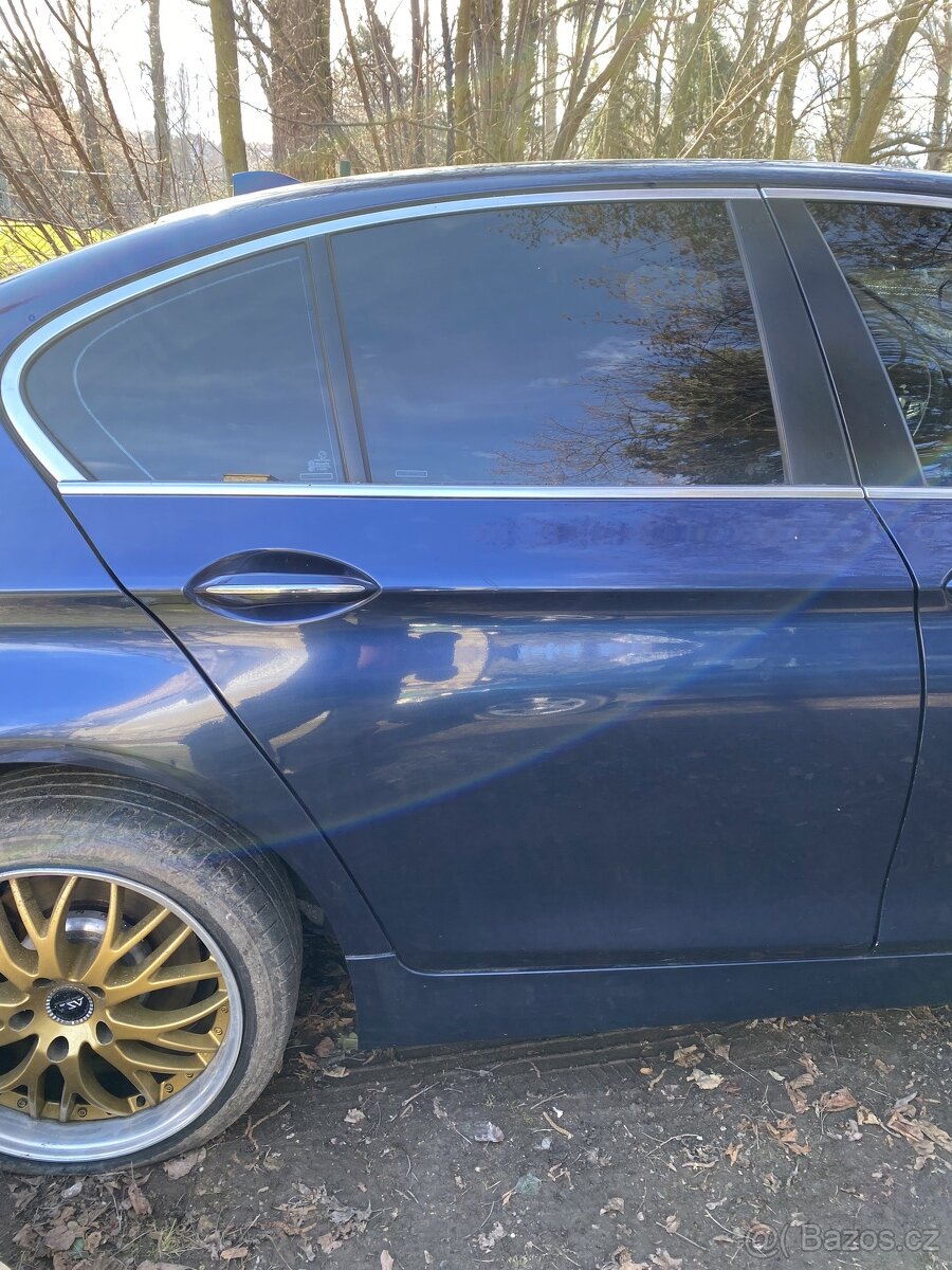 Bmw 5 f10 levý zadní dveře