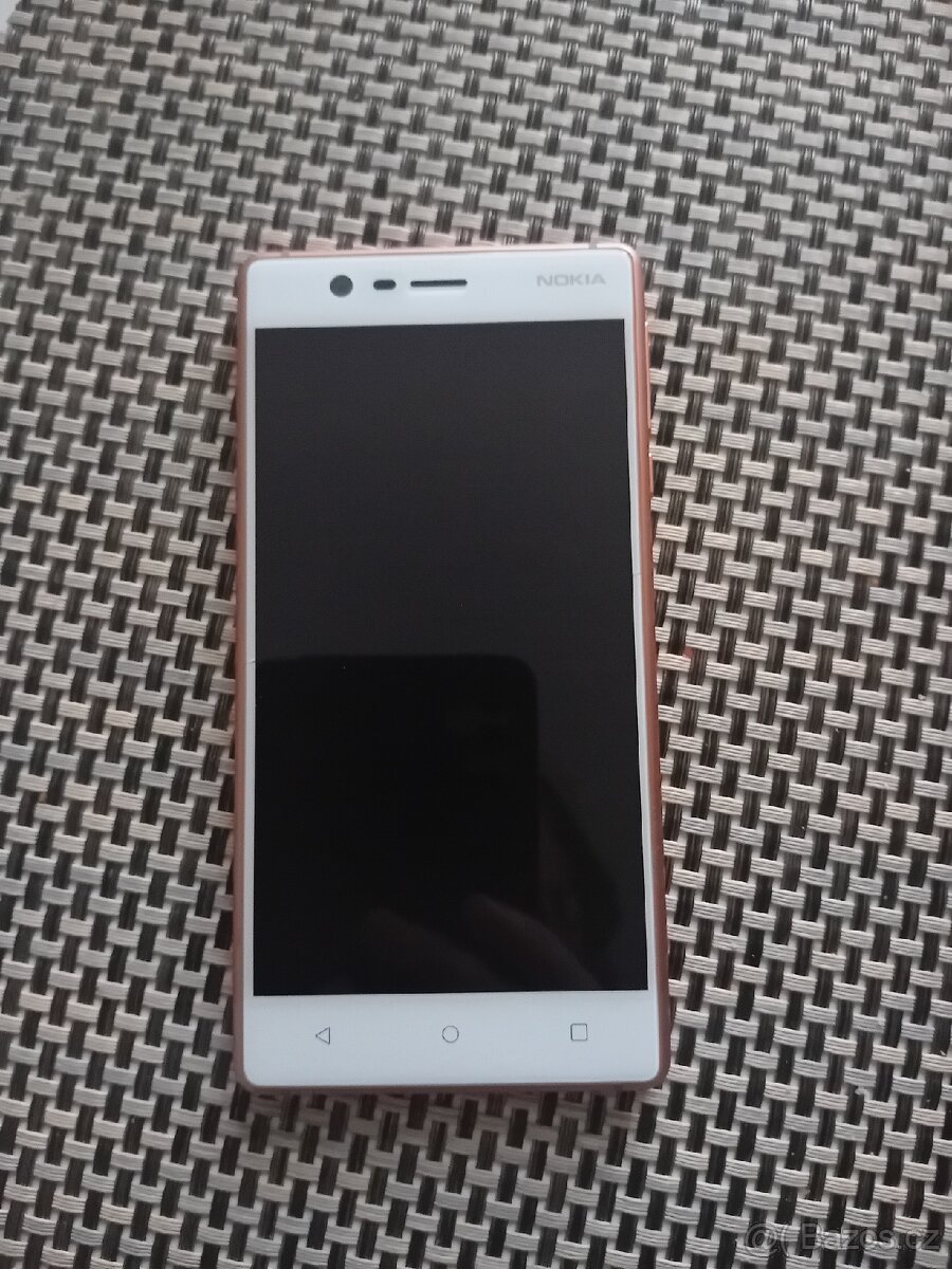 Mobilni telefon Nokia 3