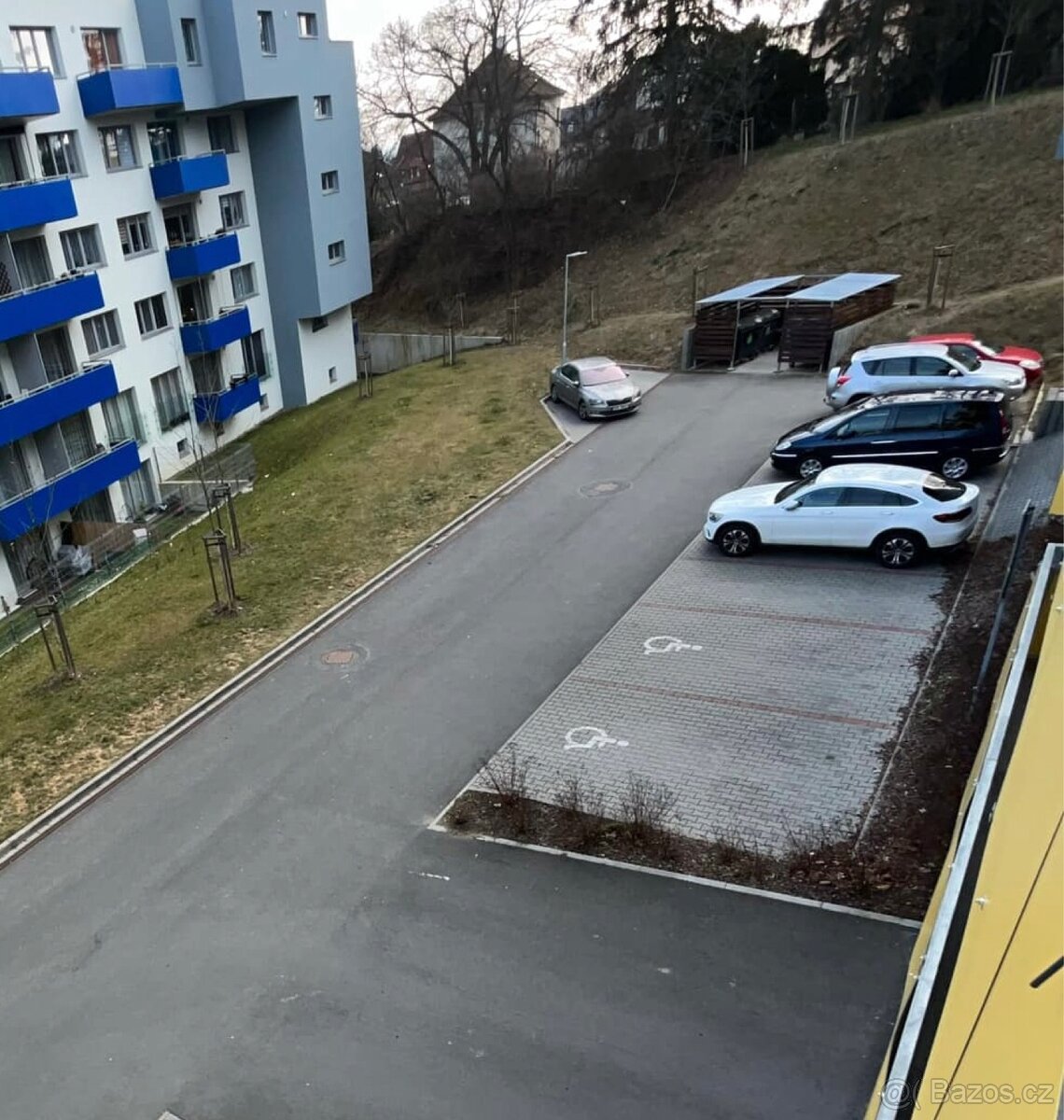 Pronájem parkovacího místa