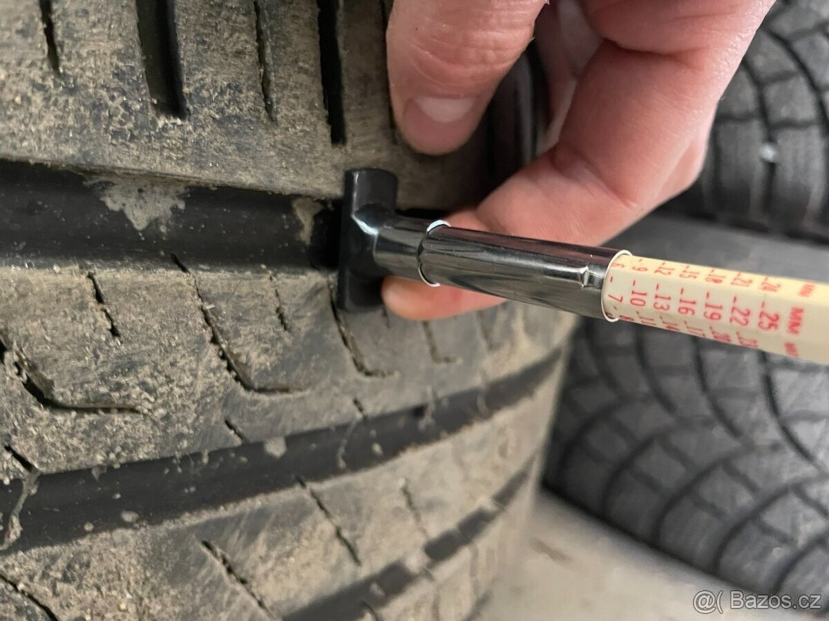 255/35 r20 Letní pneu Barum