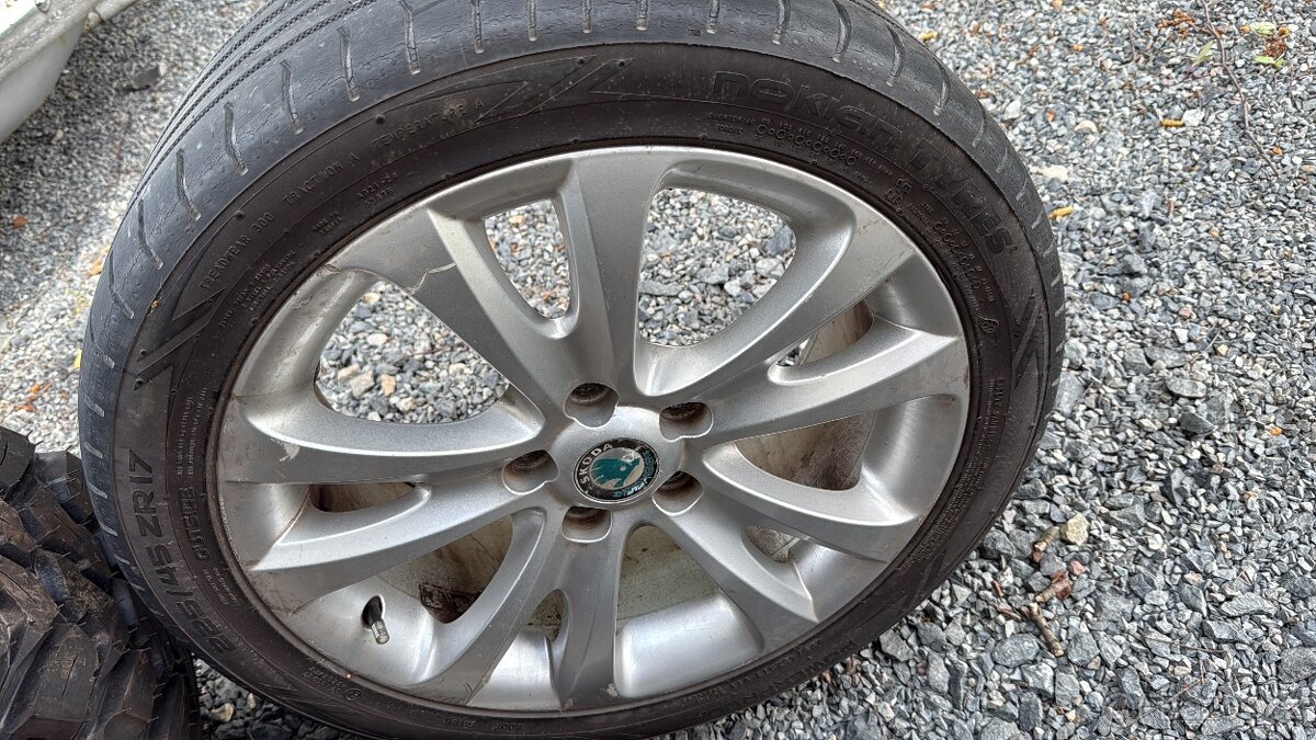 Alu kola Škoda Trifid 5x112 225/45 R17