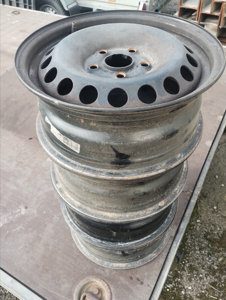 Disky kola disk Škoda Octavia 2 VW Golf V