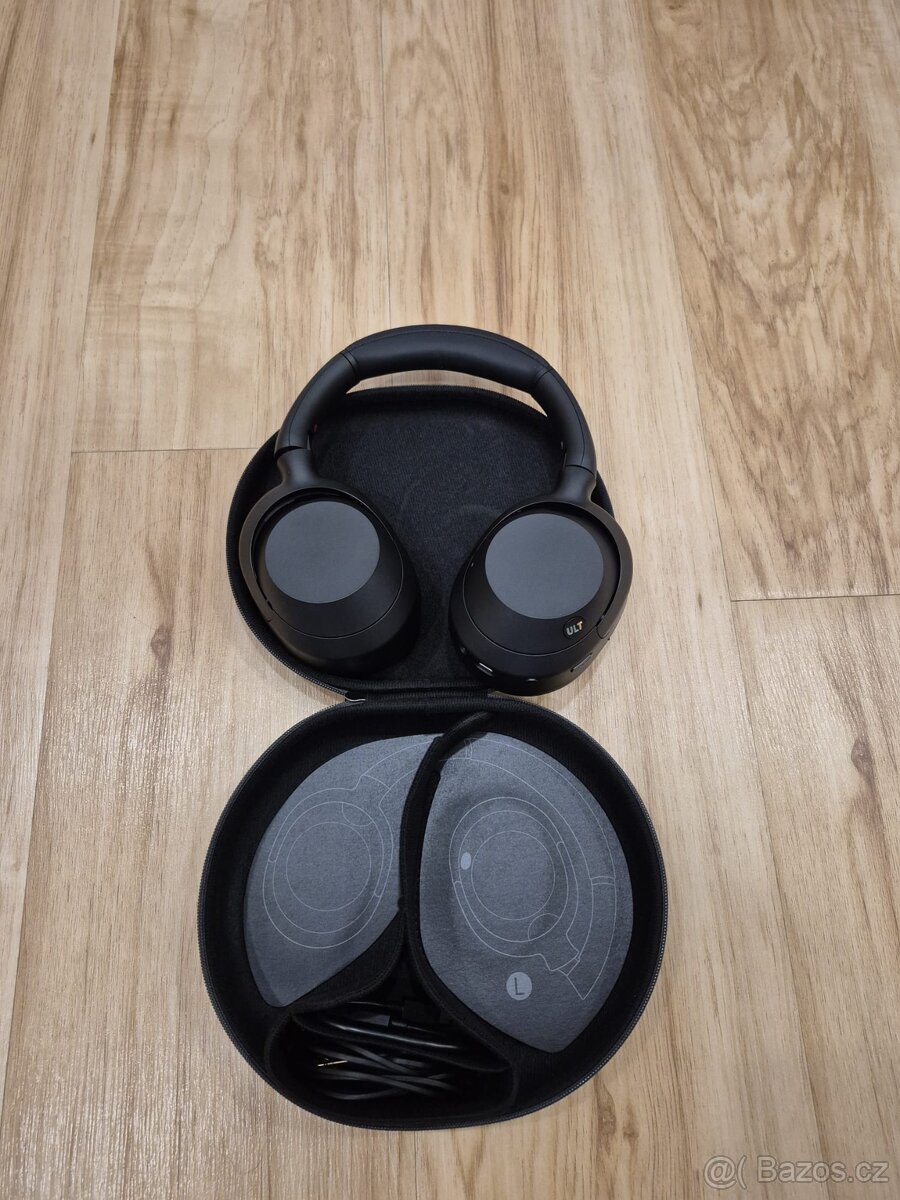 Sony Noise Cancelling ULT WEAR černá