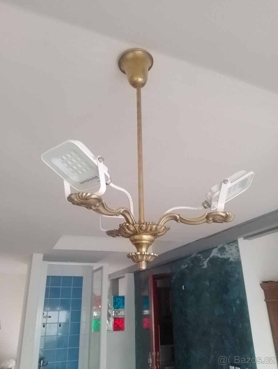 Prodám ekobarokní lustr