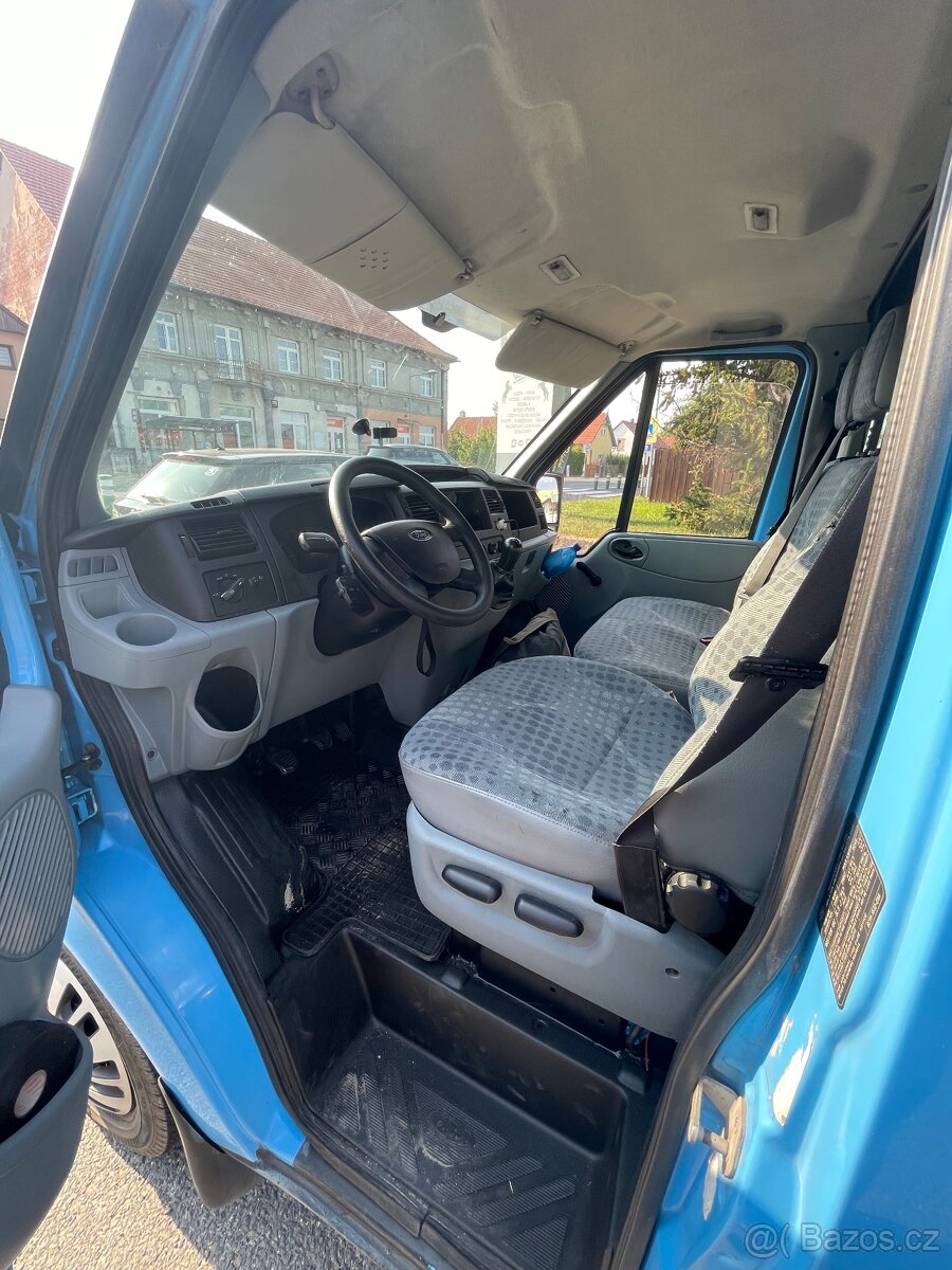 Ford transit 2008 2.2tdci zahrádka navigace pekny stav