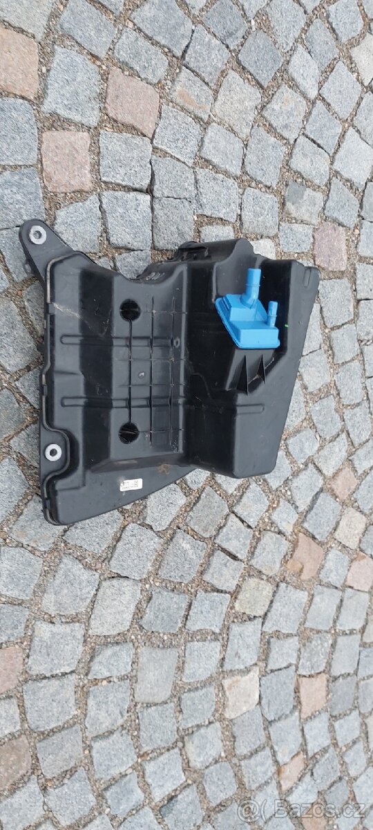 Nádrž a čerpadlo AdBlue Audi a4 b9 24l