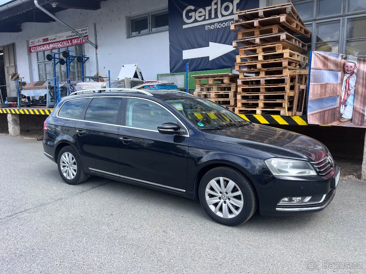 VW PASSAT B7,2.0Tdi-103kw,6st.M,Comfort,NEZ.TOP,Výhřev,PDC