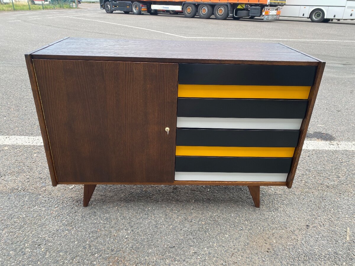 Retro komoda jiroutek