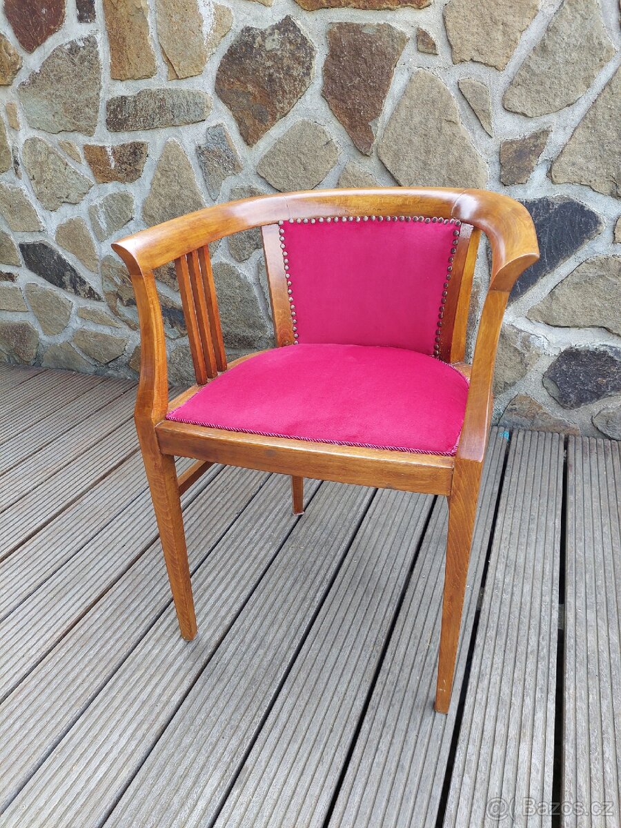 Starožitná židle