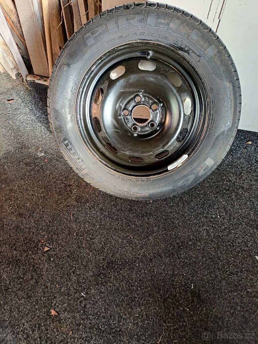 Prodám rezervní kolo r 15 et 38 5x100