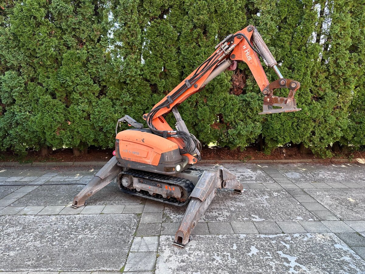 Demoliční robot/bagr Husqvarna DXR300