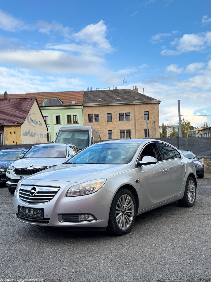 Opel Insignia, 2,0 BEZ KOROZE Ojeté, 2013, 239 253 km Karose