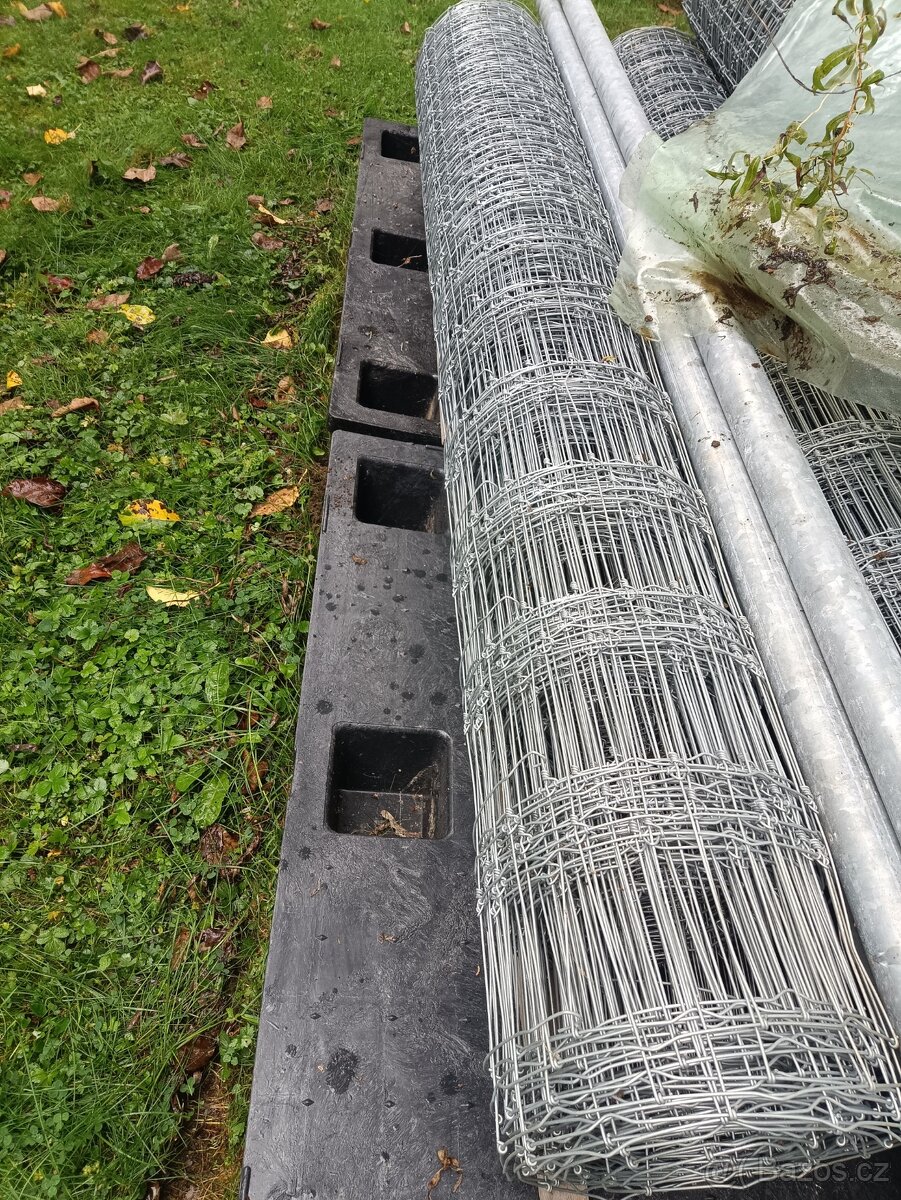 Dálniční uzlové pletivo