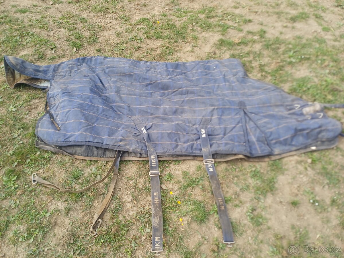 Stájová deka 135