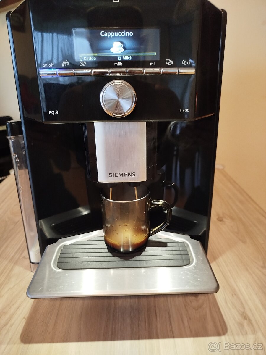 Plněautomatický kávovar Siemens EQ.9 s300