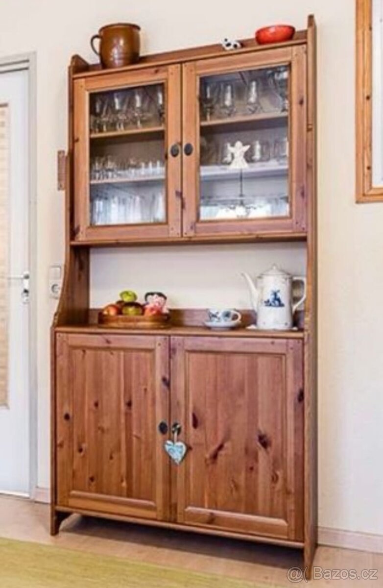 VITRÍNA IKEA LEKSVIK