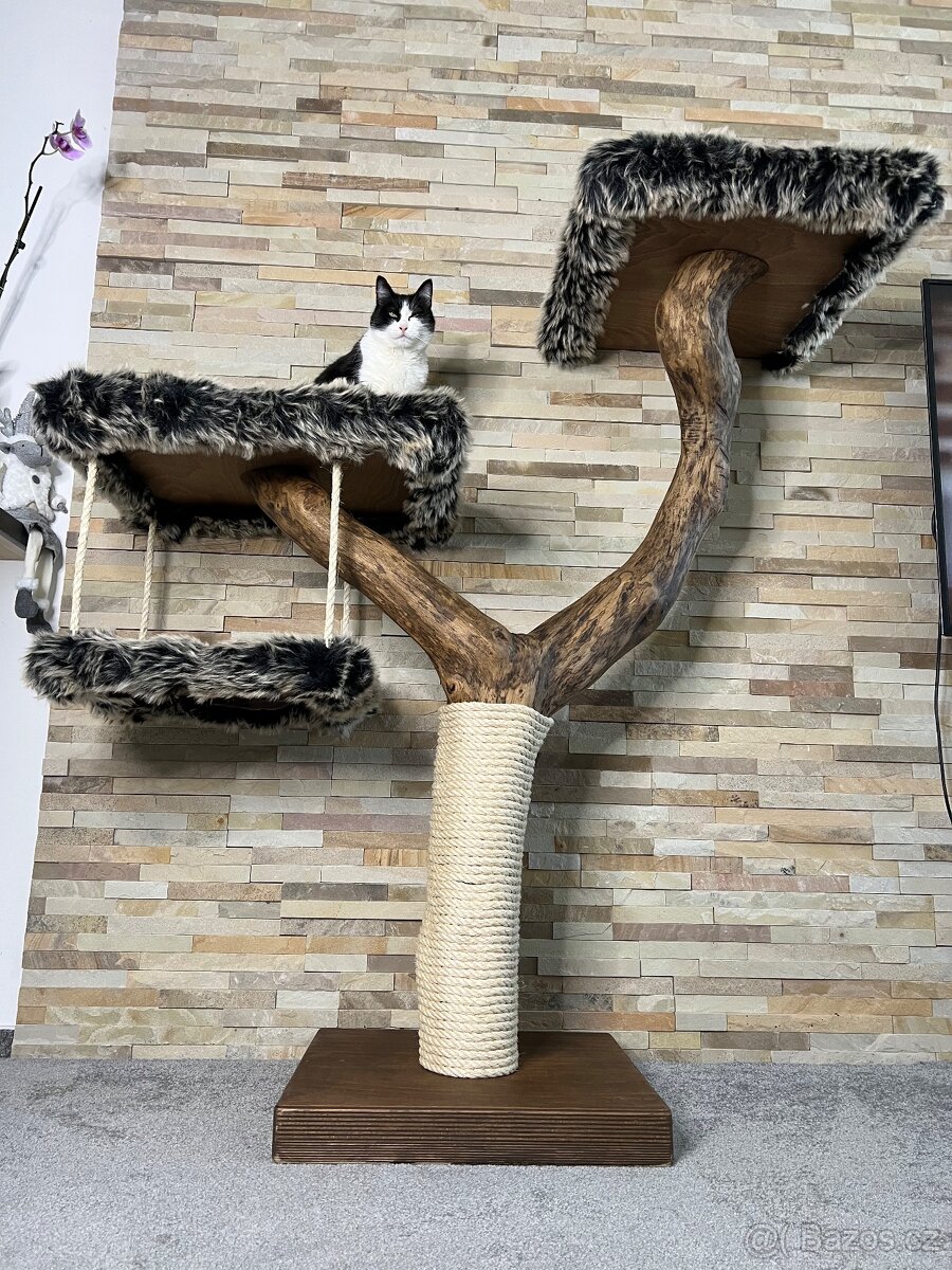 Škrabadlo pro kočky ze dřeva