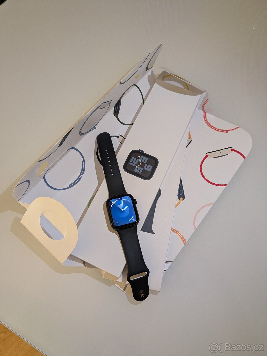 Apple watch SE 2. Gen. 44mm černé