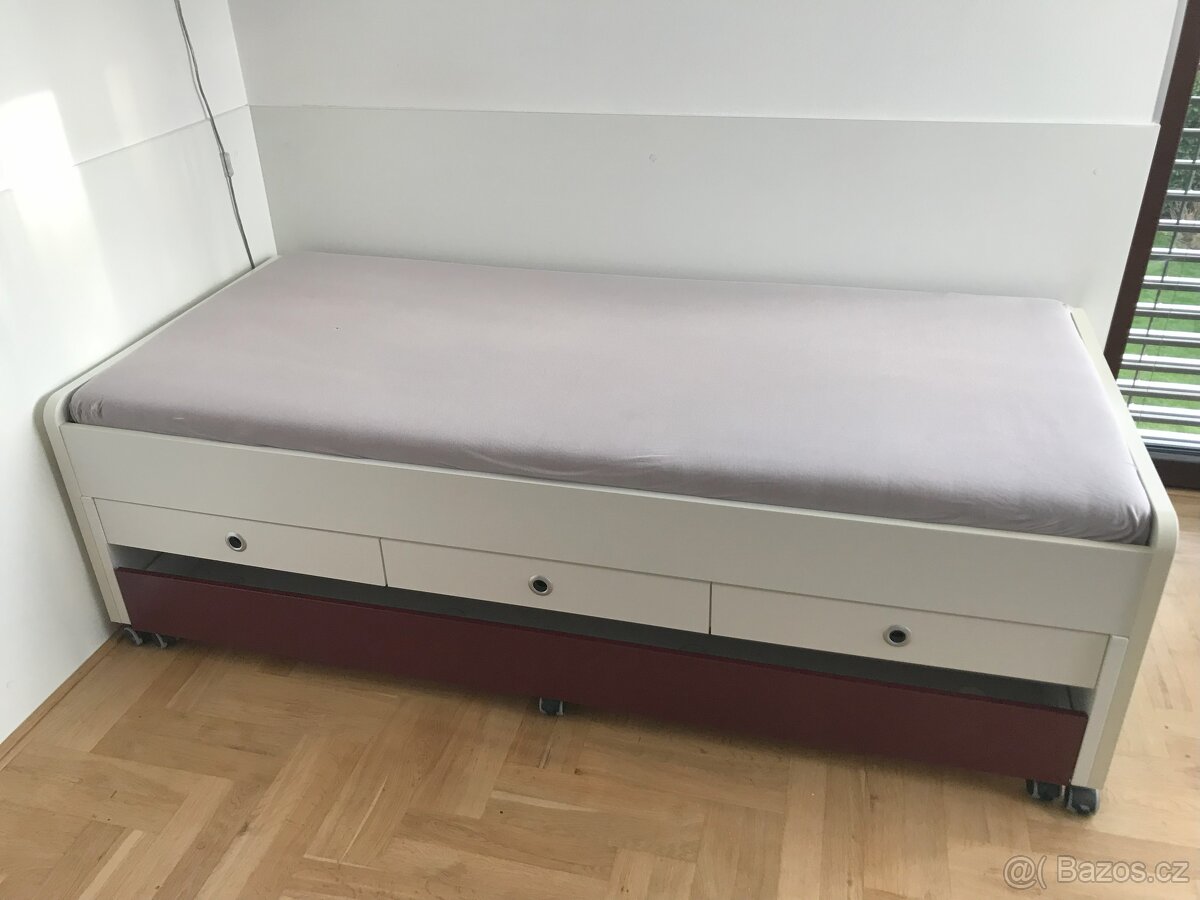 Postel s výsuvným lůžkem a 3 úložnými zásuvkami