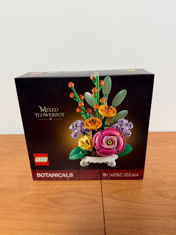 LEGO Botanicals 40762 Květináč s různými květinami