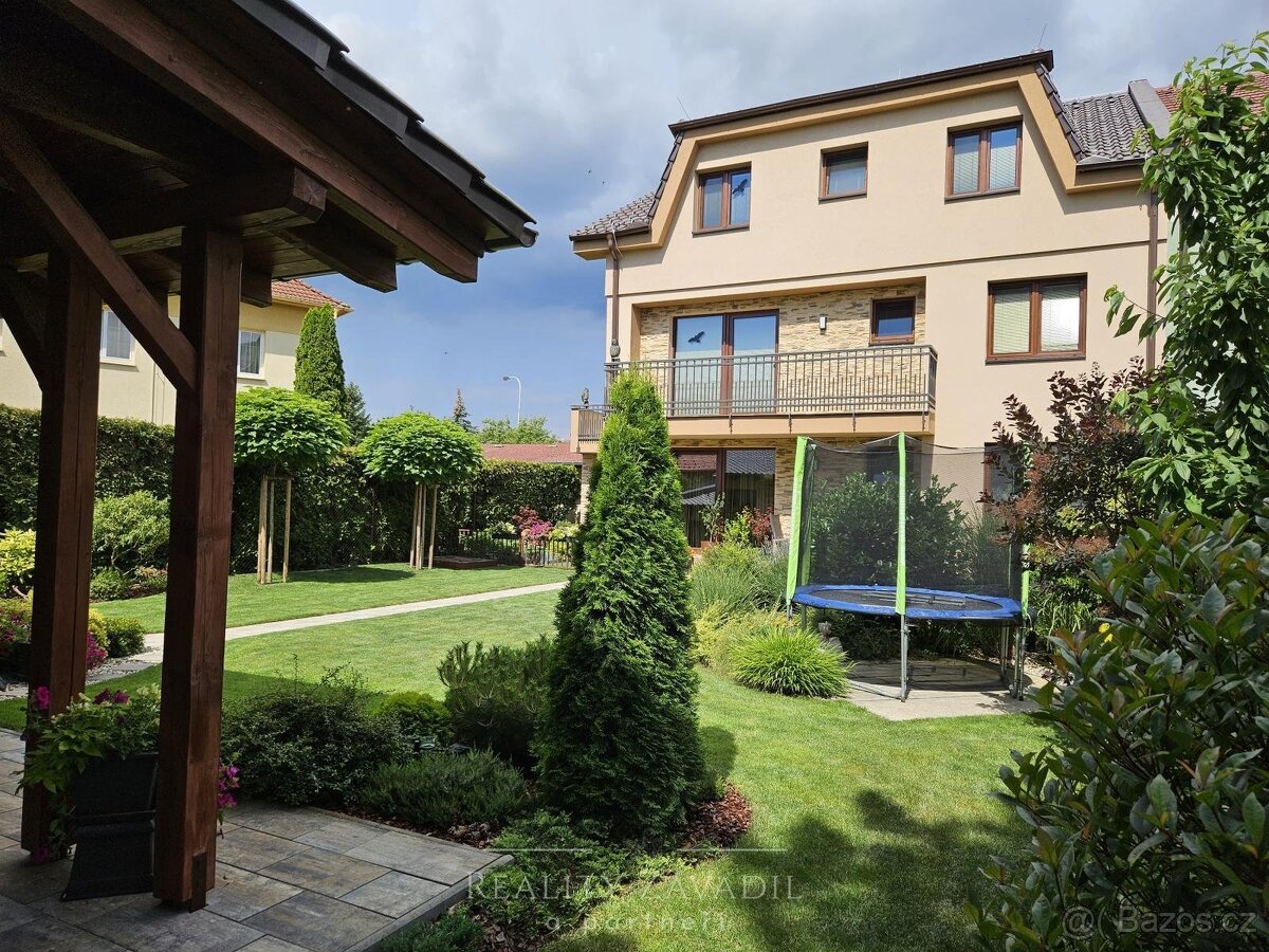 Prodej vila, 314 m2 - Praha - Suchdol, ev.č. 00624