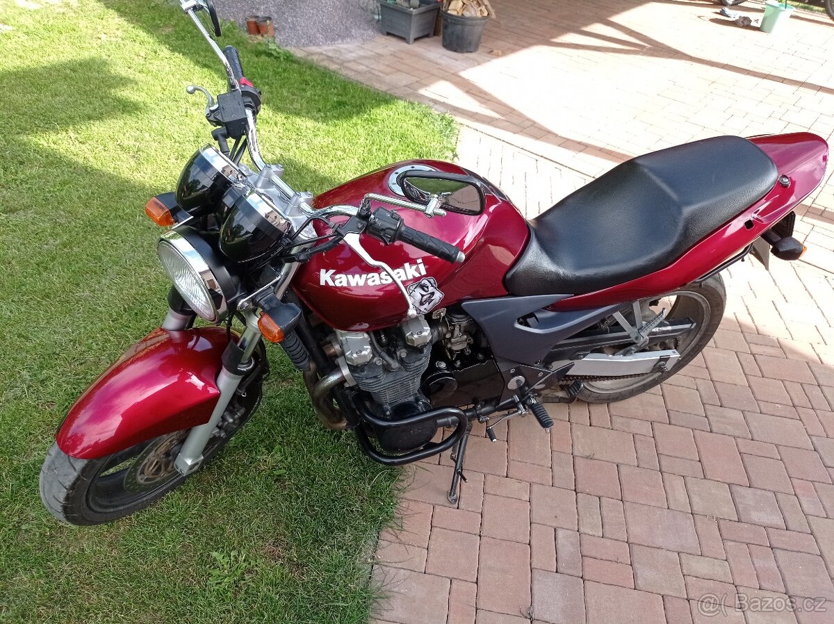 Kawasaki ZR750F