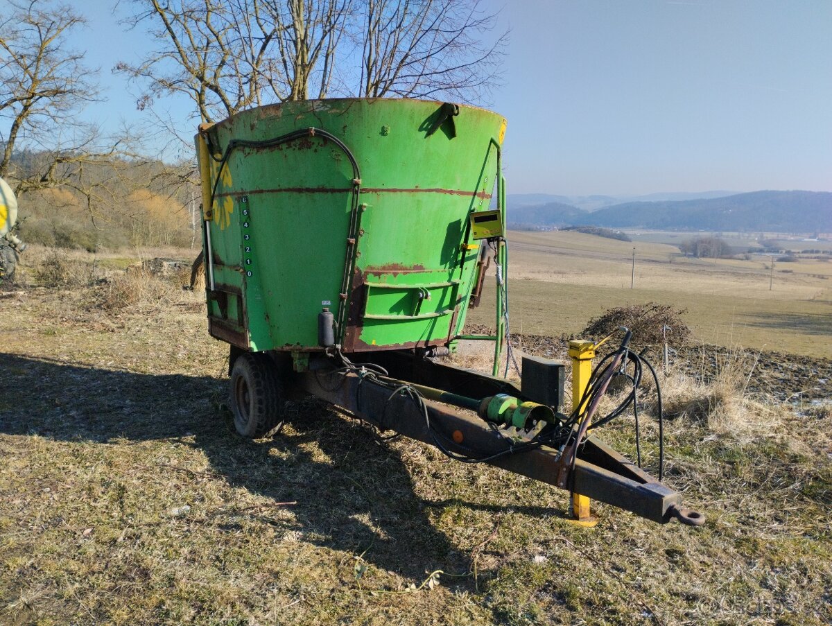 Krmný vůz Černín
