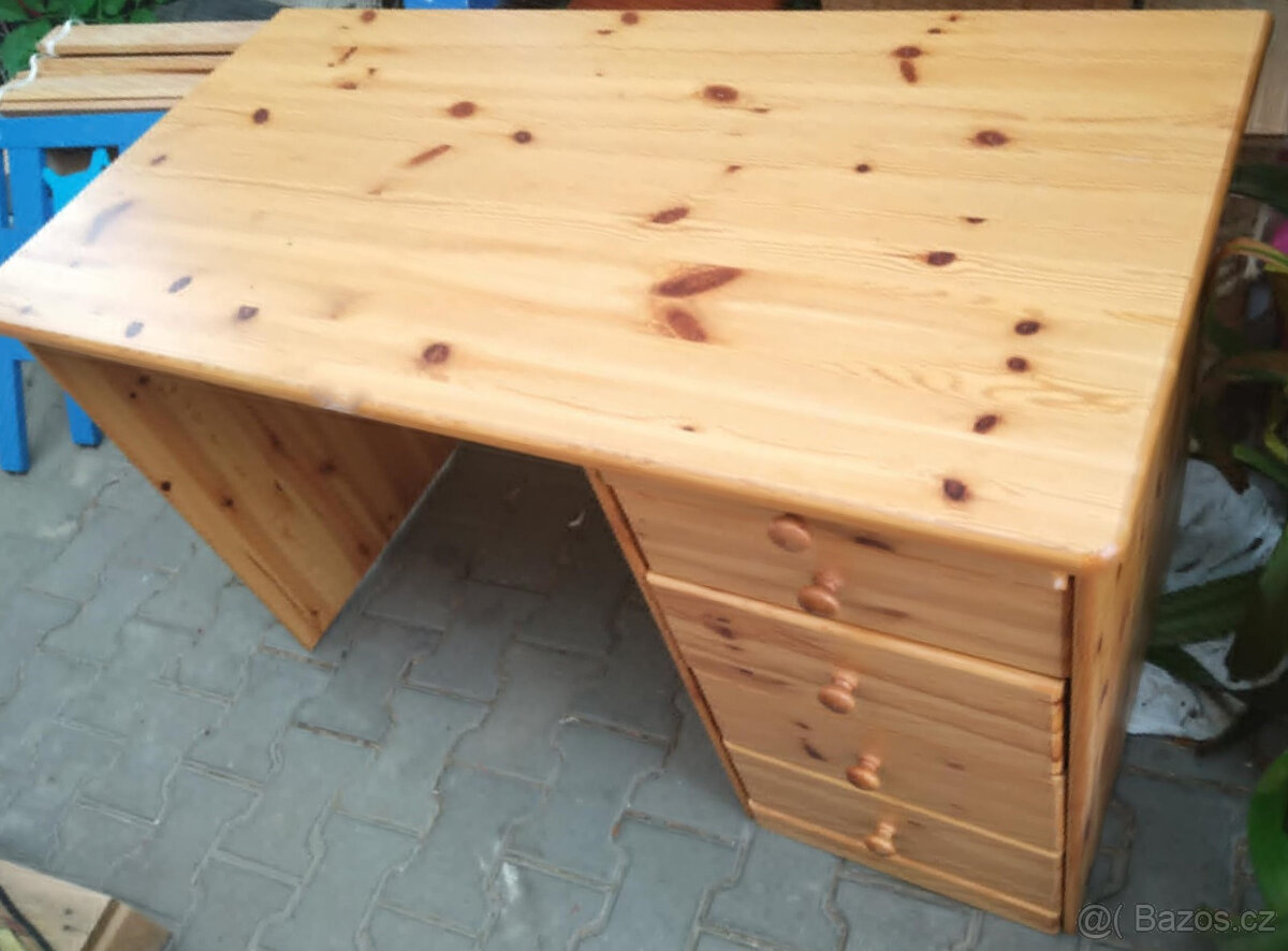 Dřevěný psací stůl z masivu 120x60 výška 75 cm
