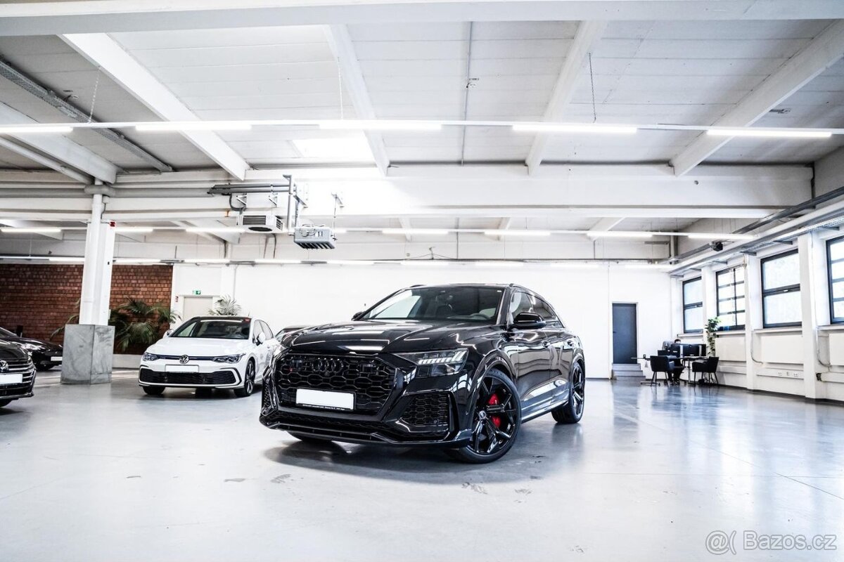 Audi RSQ8