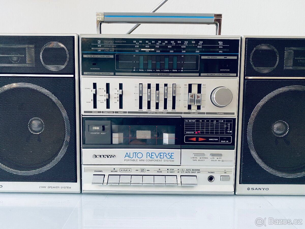 Radiomagnetofon Sanyo C50, rok 1983