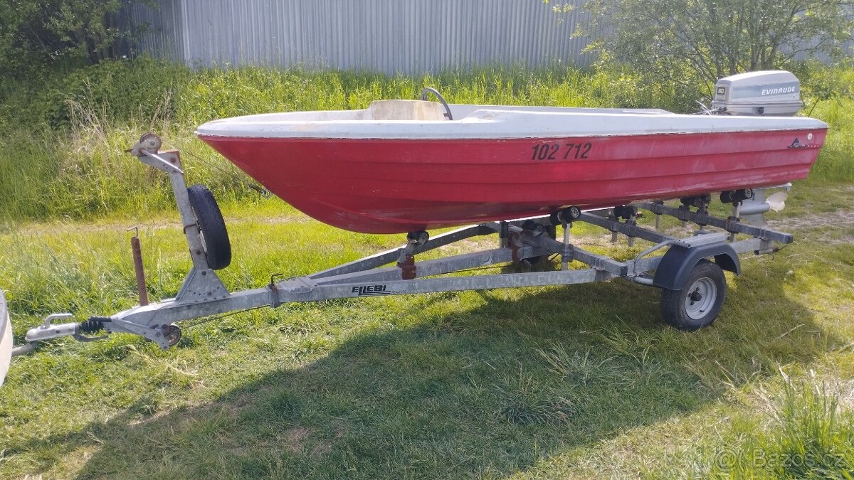 loď motor 60 hp přívěs