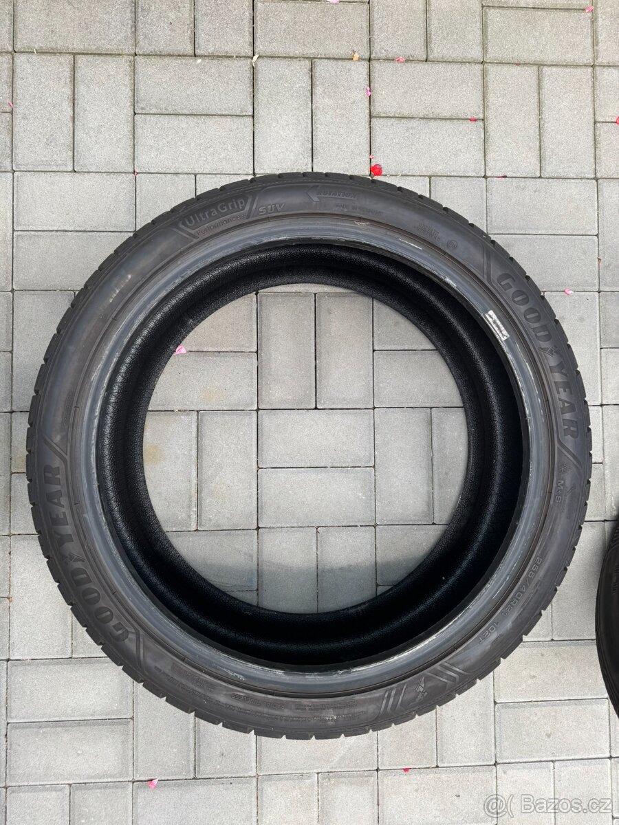 Zimní pneu Goodyear R21 2x 235/45, 2x 255/40 ID.4 Enyaq