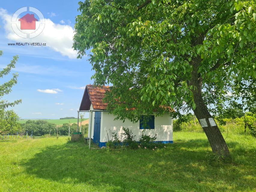Prodej zahrady s chatkou a sadem ve Strážnici, 2419 m2