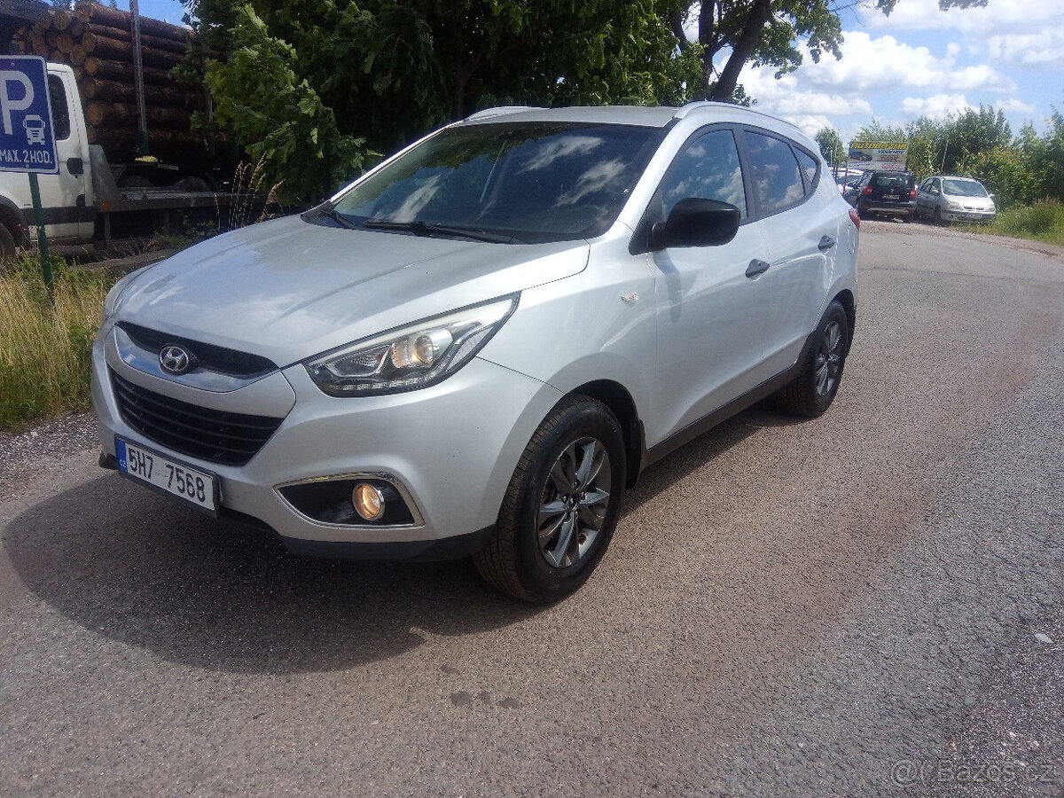 IX 35, 2,0 i, 122 kW najewto jen 155000 km.