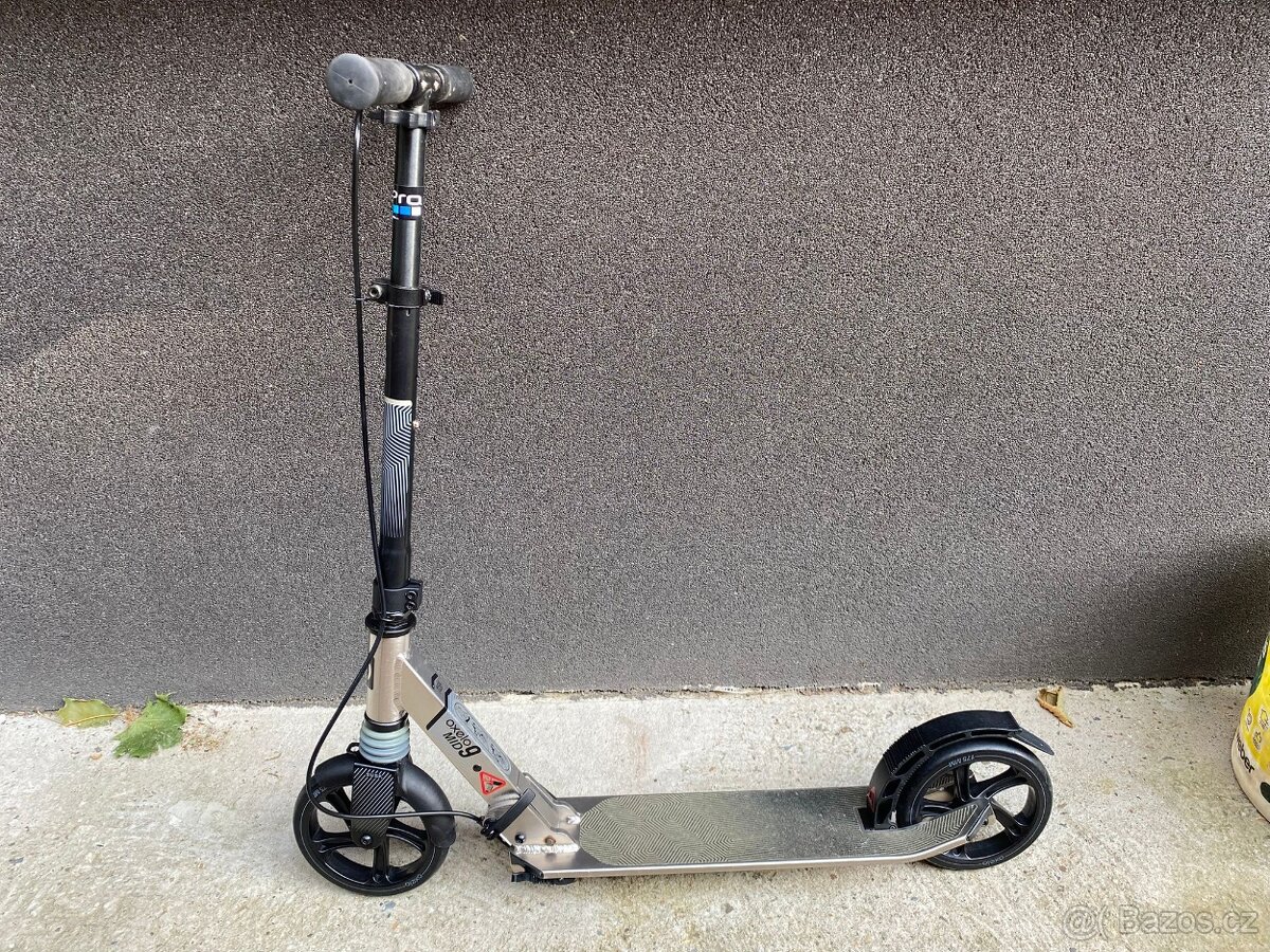Městská koloběžka Oxelo MID 9 (Decathlon