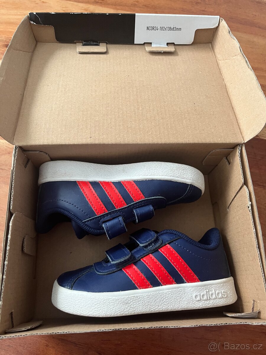 Adidas tenisky 22