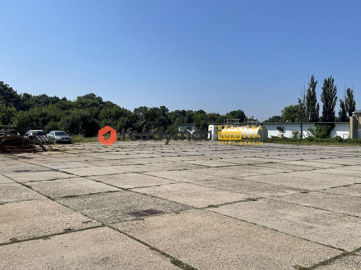Pronájem volných parkovacích ploch 2 100 m2, Rohatec Kolonie