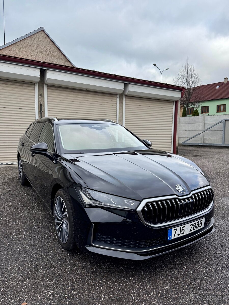 Škoda Superb 4 IV L&K 1,5TSI, 2025, 1300km, DPH, ČR